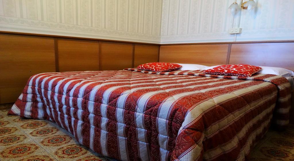 Hotel Cristina Rzym Zewnętrze zdjęcie